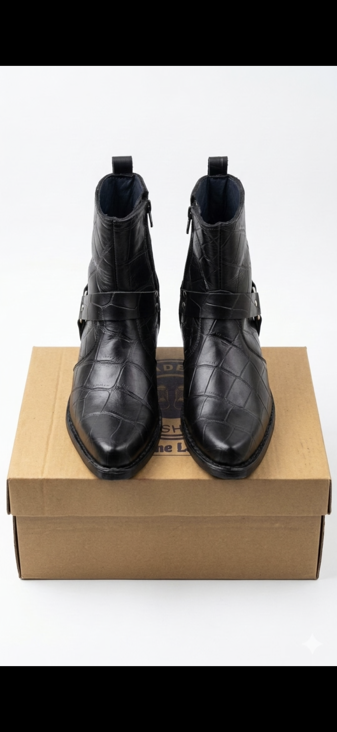 Premium Pointed Crocodile Zeeper Black Boot With Leather Sole and Pointed Heel
