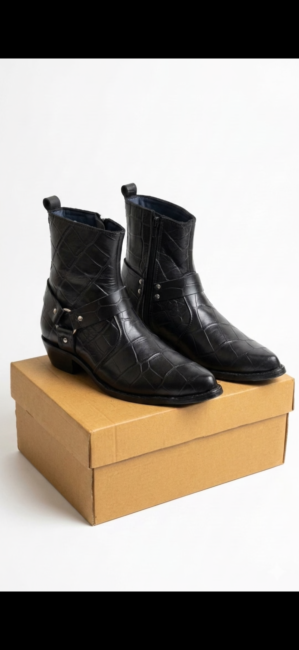 Premium Pointed Crocodile Zeeper Black Boot With Leather Sole and Pointed Heel